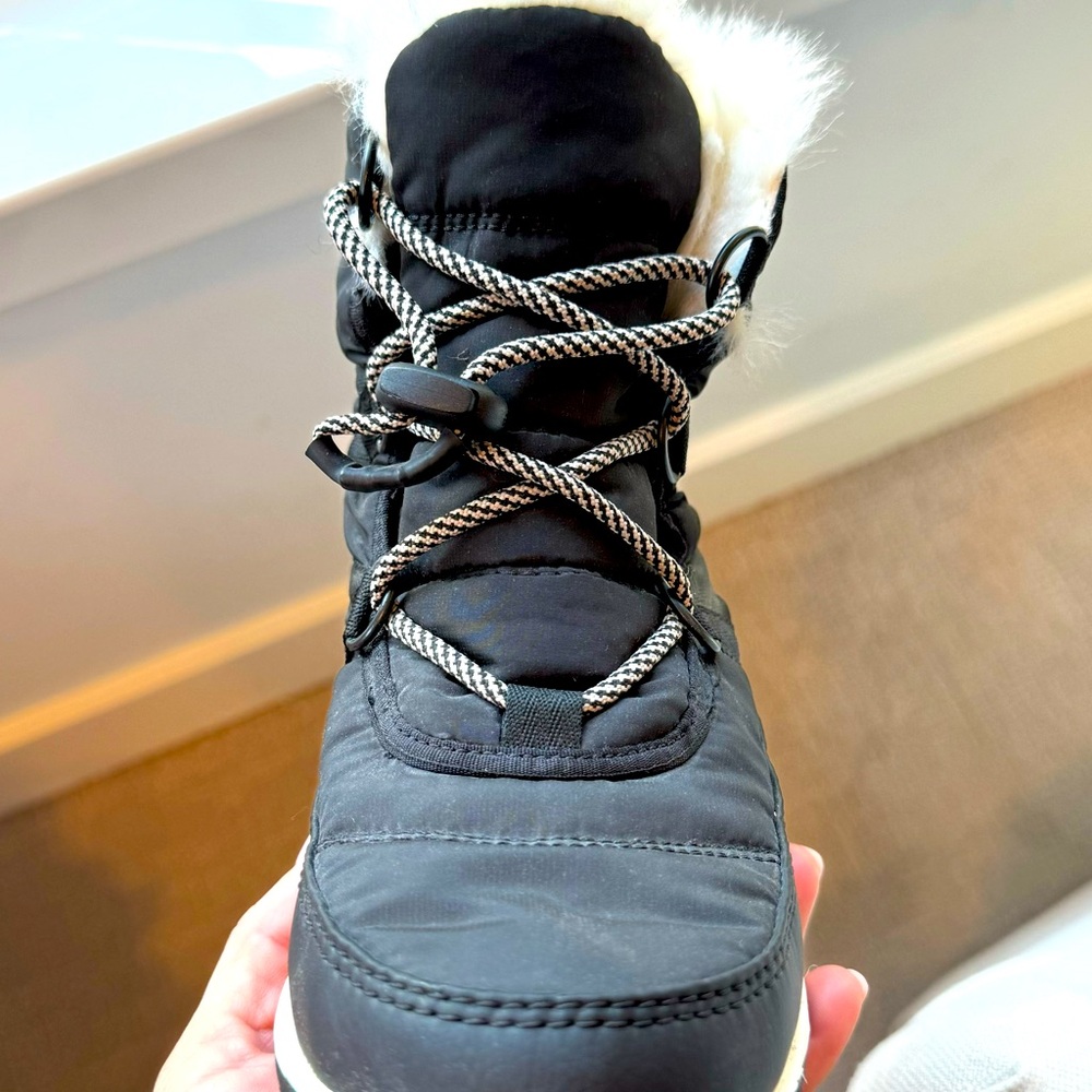 Sorel Whitney Short Lace Winter Snow Boots